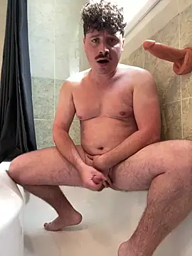 Snapshot of frenchboy9711 chatting on 09/17/25, 12:40 frenchboy9711 online show from 09/17/25, 12:40