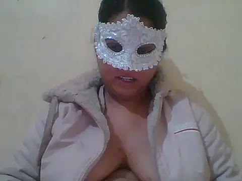 kamayanisingh24 online show from 01/01/25, 06:38