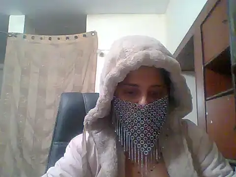 kamayanisingh24 online show from 01/20/25, 05:16