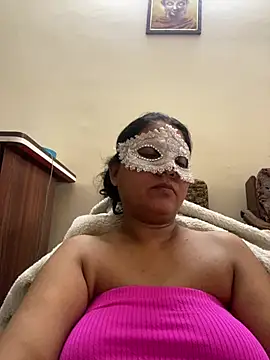 kamayanisingh24 online show from 02/01/25, 05:49