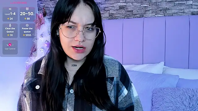 aurora sweet2 online show from 12/30/24, 11:37