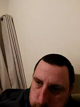 Snapshot of HE-M123 chatting on 12/02/24, 10:01 HE-M123 online show from 12/02/24, 10:01