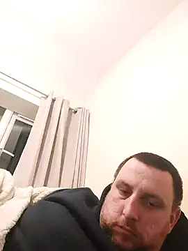 Snapshot of HE-M123 chatting on 12/03/24, 04:50 HE-M123 online show from 12/03/24, 04:50