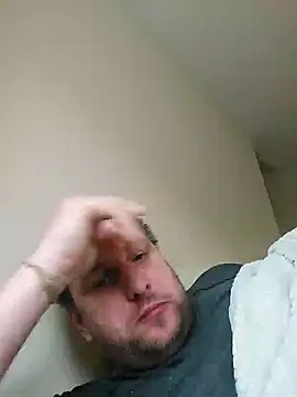 Snapshot of HE-M123 chatting on 12/22/24, 09:55 HE-M123 online show from 12/22/24, 09:55