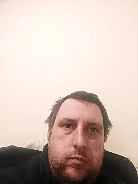 Snapshot of HE-M123 chatting on 01/26/25, 12:05 HE-M123 online show from 01/26/25, 12:05