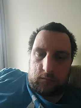 Snapshot of HE-M123 chatting on 03/17/25, 10:38 HE-M123 online show from 03/17/25, 10:38