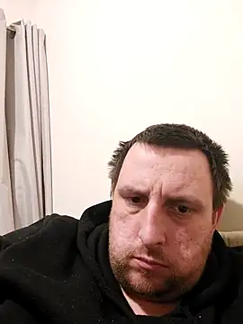 Snapshot of HE-M123 chatting on 03/22/25, 11:53 HE-M123 online show from 03/22/25, 11:53