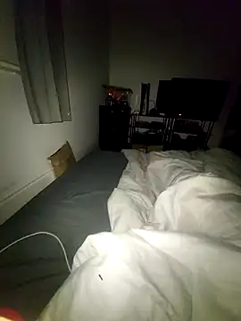 Snapshot of HE-M123 chatting on 10/13/25, 11:49 HE-M123 online show from 10/13/25, 11:49