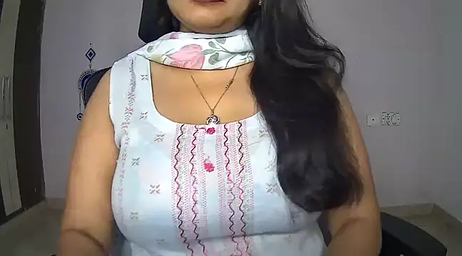 Swetaa  online show from 02/23/25, 03:45