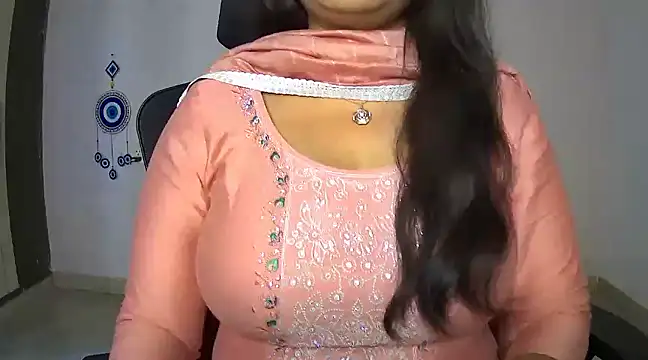 Swetaa  online show from 03/19/25, 04:57