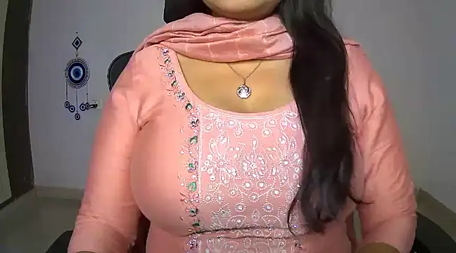 Swetaa  online show from 03/19/25, 11:28