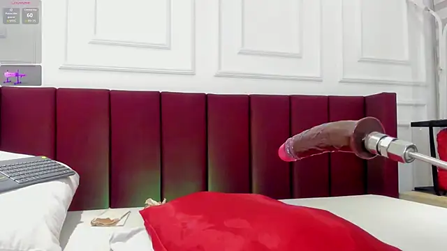 Luna monroe  online show from 12/23/24, 10:42