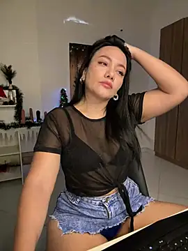 Snapshot of Abril10_ chatting on 12/18/24, 02:06 Abril10 online show from 12/18/24, 02:06