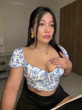 Snapshot of Abril10_ chatting on 01/12/25, 11:28 Abril10 online show from 01/12/25, 11:28