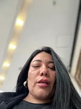 Snapshot of Abril10_ chatting on 01/29/25, 03:58 Abril10 online show from 01/29/25, 03:58