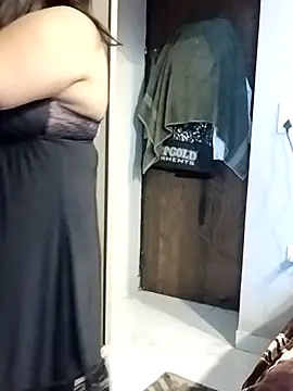 Snapshot of QueenHaryana chatting on 11/29/25, 08:28 QueenHaryana online show from 11/29/25, 08:28