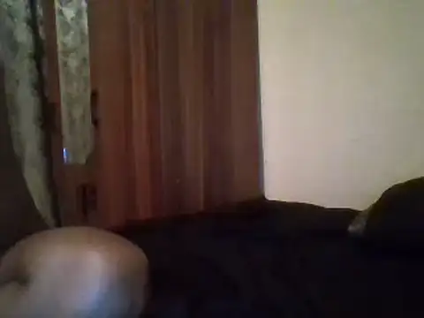 Snapshot of lisa_larry88 chatting on 02/14/25, 02:50 lisa larry88 online show from 02/14/25, 02:50