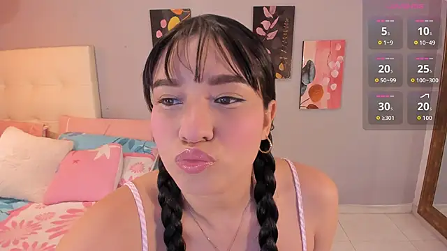 Maia W10 online show from 11/27/25, 12:18