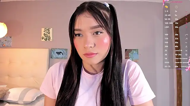 Snapshot of Maia_W10 chatting on 05/06/26, 12:32 Maia W10 online show from 05/06/26, 12:32