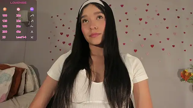 Snapshot of Maia_W10 chatting on 05/25/26, 01:22 Maia W10 online show from 05/25/26, 01:22