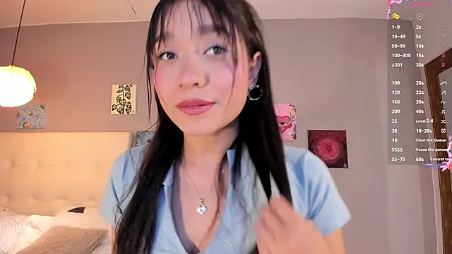 Snapshot of Maia_W10 chatting on 05/30/26, 12:24 Maia W10 online show from 05/30/26, 12:24