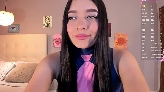 Snapshot of Maia_W10 chatting on 06/12/26, 12:26 Maia W10 online show from 06/12/26, 12:26