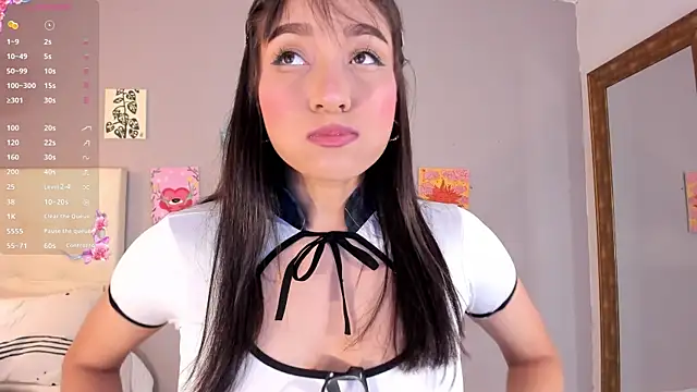 Snapshot of Maia_W10 chatting on 07/08/26, 12:31 Maia W10 online show from 07/08/26, 12:31