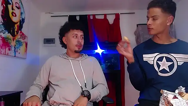 Snapshot of enjoy_vibes chatting on 10/18/25, 04:04 enjoy vibes online show from 10/18/25, 04:04