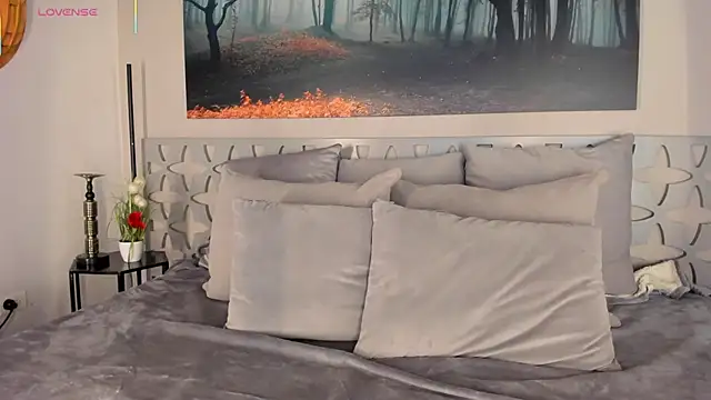 AriaFoster online show from 11/16/25, 04:18