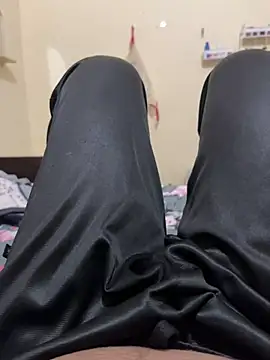 Snapshot of SpannedTentin chatting on 12/08/24, 04:07 SpannedTentin online show from 12/08/24, 04:07