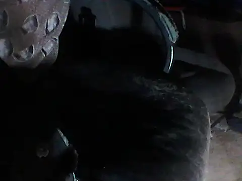 Snapshot of bigtswakalaka chatting on 11/05/25, 07:58 bigtswakalaka online show from 11/05/25, 07:58