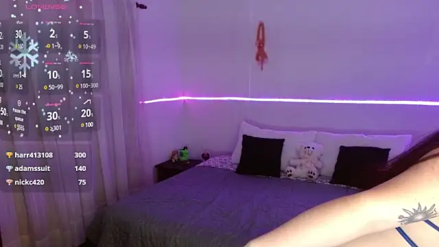 Snapshot of juaniblue chatting on 12/10/24, 01:00 juaniblue online show from 12/10/24, 01:00