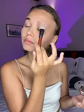 lexicoyy  online show from 12/21/24, 02:37