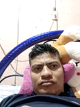 Snapshot of juan56900 chatting on 05/09/26, 11:43 juan56900 online show from 05/09/26, 11:43