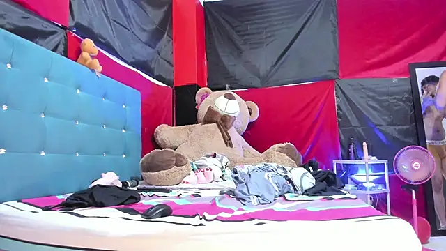 Snapshot of daamonxxx19 chatting on 03/12/25, 08:41 daamonxxx19 online show from 03/12/25, 08:41