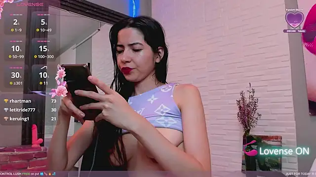 Snapshot of sweetieandjuicyy chatting on 02/03/25, 09:18 sweetieandjuicyy online show from 02/03/25, 09:18