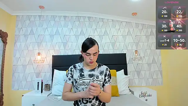 JustinePerry online show from 10/17/25, 03:20