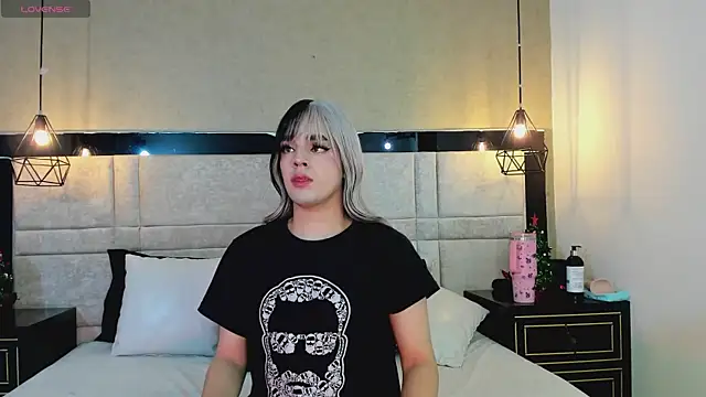 JustinePerry online show from 11/24/25, 03:28