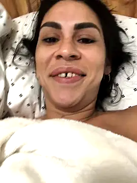 Snapshot of hotroommates chatting on 11/23/25, 03:34 hotroommates online show from 11/23/25, 03:34