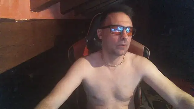 Snapshot of 6996horus chatting on 03/21/26, 02:38 6996horus online show from 03/21/26, 02:38