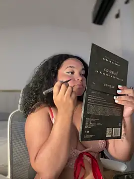 Snapshot of Lucy_wilson5 chatting on 03/05/26, 03:35 Lucy wilson5 online show from 03/05/26, 03:35