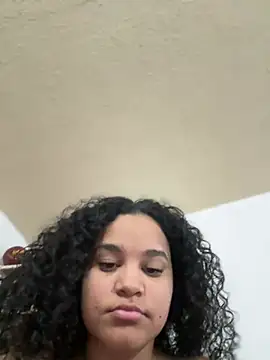 Snapshot of Lucy_wilson5 chatting on 03/12/26, 04:40 Lucy wilson5 online show from 03/12/26, 04:40