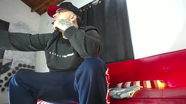 Dexter-T online show from 02/13/25, 04:22