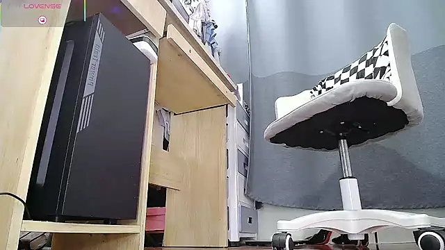 Snapshot of CN-Doudou chatting on 11/27/25, 02:24 CN-Doudou online show from 11/27/25, 02:24