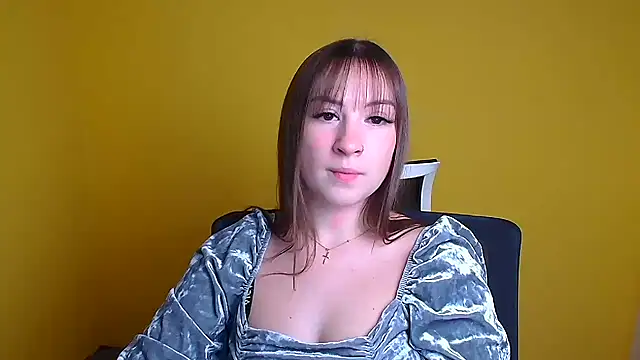 Snapshot of Evelina_GG chatting on 12/12/24, 09:48 Evelina GG online show from 12/12/24, 09:48