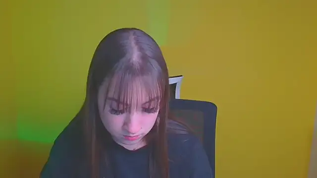 Snapshot of Evelina_GG chatting on 12/16/24, 09:35 Evelina GG online show from 12/16/24, 09:35