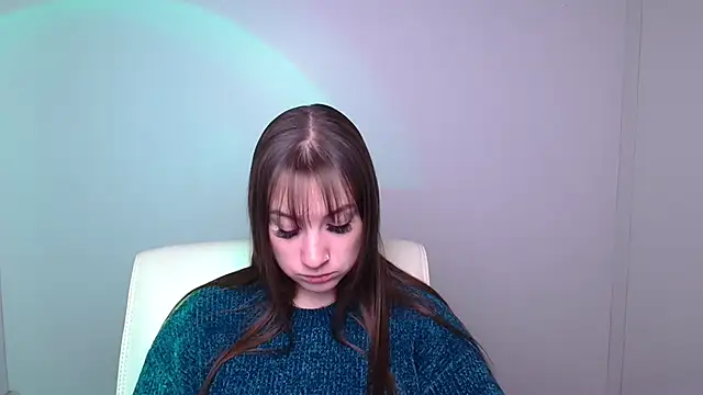 Snapshot of Evelina_GG chatting on 12/18/24, 07:15 Evelina GG online show from 12/18/24, 07:15