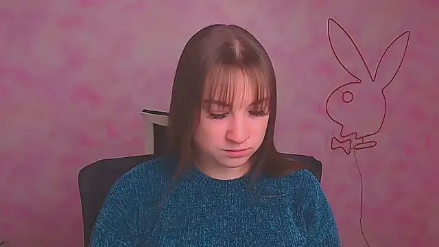 Snapshot of Evelina_GG chatting on 12/23/24, 06:33 Evelina GG online show from 12/23/24, 06:33