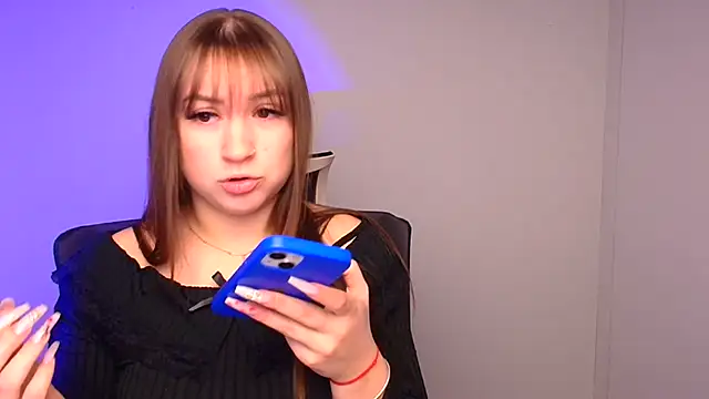 Snapshot of Evelina_GG chatting on 12/25/24, 06:41 Evelina GG online show from 12/25/24, 06:41