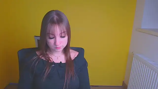 Snapshot of Evelina_GG chatting on 12/25/24, 10:17 Evelina GG online show from 12/25/24, 10:17